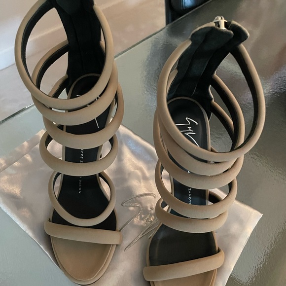 Giuseppe Zanotti platform Mink Suede NEVER WORN - Picture 3 of 14